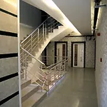 M Suit Apartments